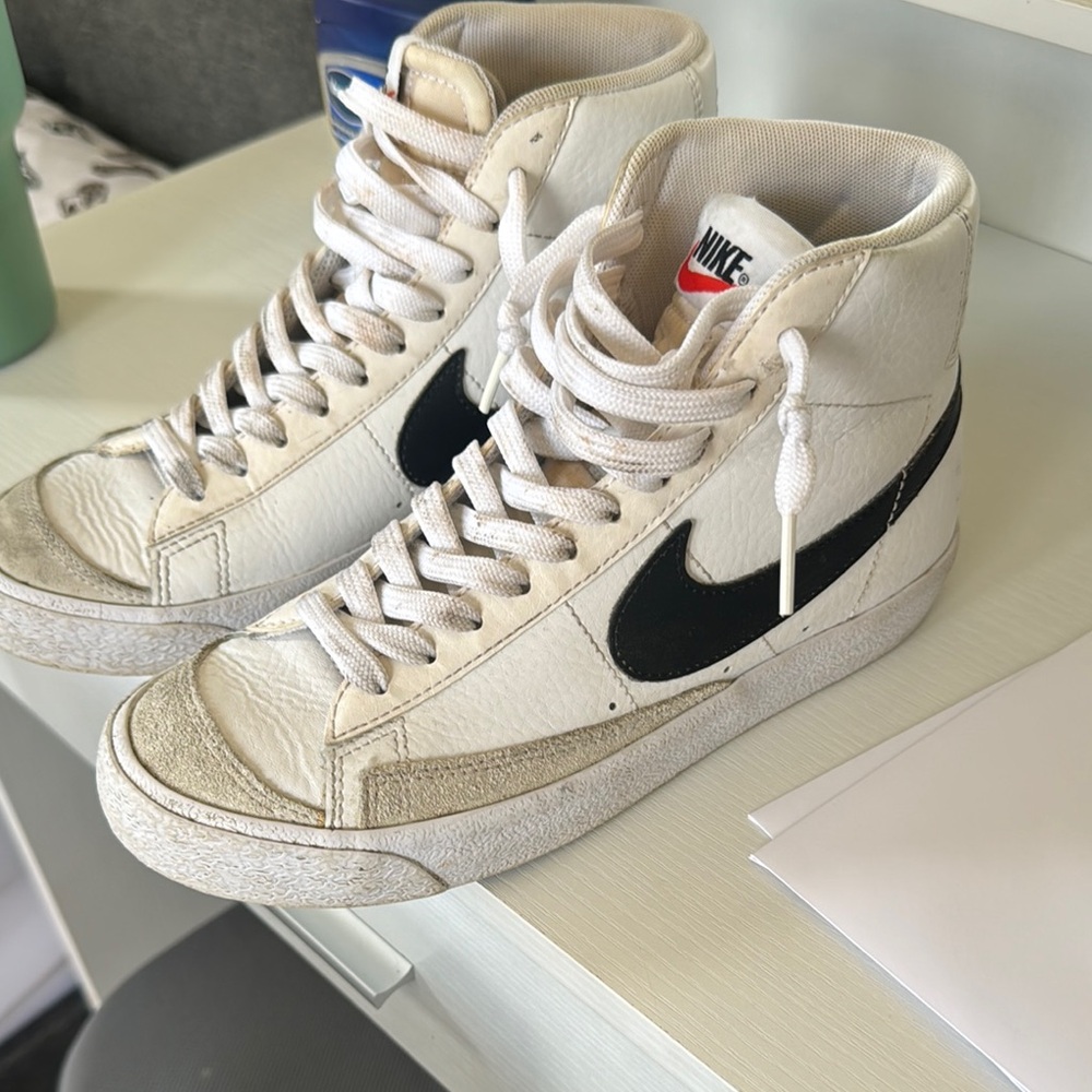 Nike blazers High-Top Sneakers in Cream and Black